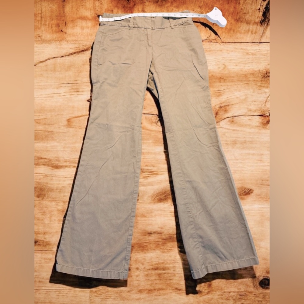 Ann Taylor Curvy Khaki Pants Size 0